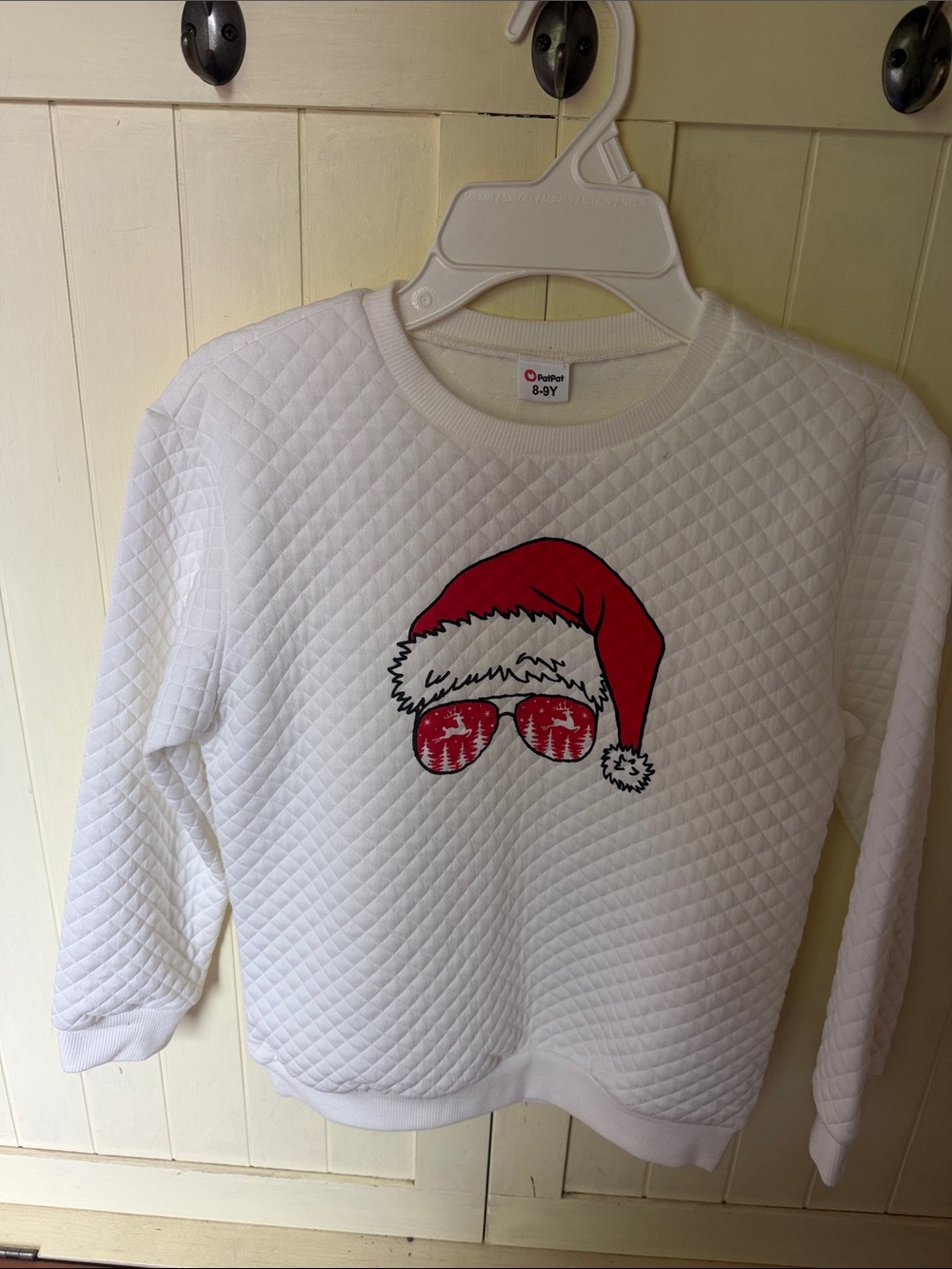 PatPat White Quilted Kids Sweatshirt with Red Santa Hat Graphic